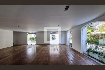 Apartamento à venda com 450m², 5 quartos e 4 vagas Apartamento à venda com 450m², 5 quartos e 4 vagasÁrea comum - Salão de festas