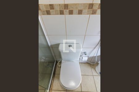 Casa de condomínio à venda com 320m², 4 quartos e 4 vagasÁrea externa - Banheiro