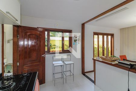 Casa de condomínio à venda com 320m², 4 quartos e 4 vagasCozinha