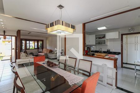 Sala de casa de condomínio à venda com 4 quartos, 320m² em Recreio dos Bandeirantes, Rio de Janeiro