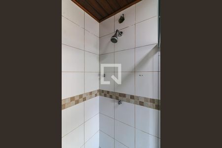 Casa de condomínio à venda com 320m², 4 quartos e 4 vagasÁrea externa - Banheiro