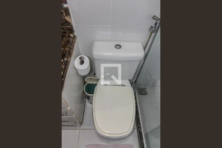 Casa de condomínio à venda com 320m², 4 quartos e 4 vagasSuíte 1 - Banheiro