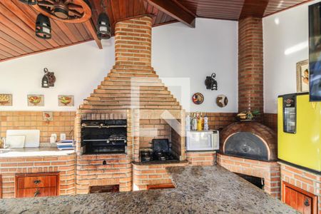 Casa de condomínio à venda com 320m², 4 quartos e 4 vagasÁrea externa