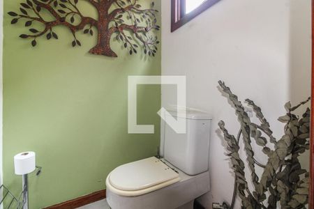 Casa de condomínio à venda com 320m², 4 quartos e 4 vagasLavabo