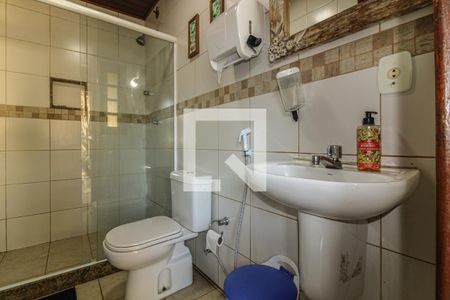 Casa de condomínio à venda com 320m², 4 quartos e 4 vagasÁrea externa - Banheiro