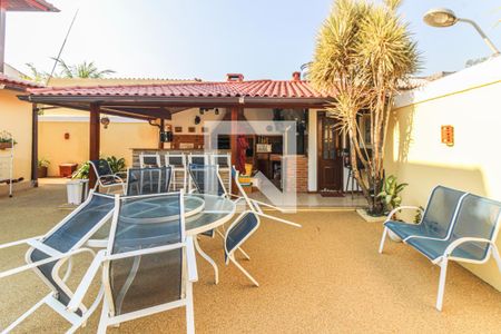 Casa de condomínio à venda com 320m², 4 quartos e 4 vagasÁrea externa