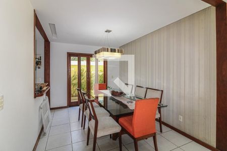 Sala de casa de condomínio à venda com 4 quartos, 320m² em Recreio dos Bandeirantes, Rio de Janeiro