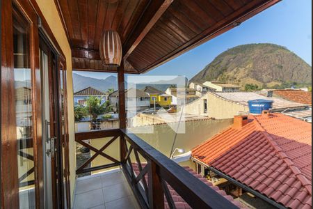 Casa de condomínio à venda com 320m², 4 quartos e 4 vagasSuíte 2 - Varanda