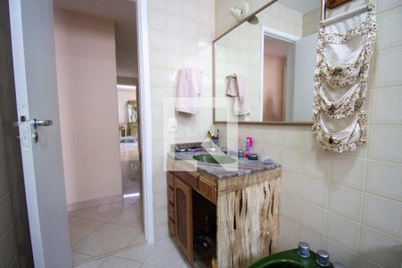 Apartamento para alugar com 229m², 4 quartos e 3 vagasBanheiro Social