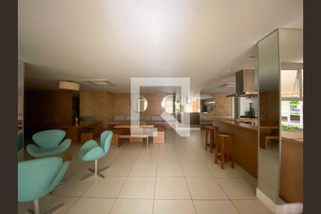 Apartamento à venda com 83m², 3 quartos e 1 vaga Apartamento à venda com 83m², 3 quartos e 1 vagaÁrea comum