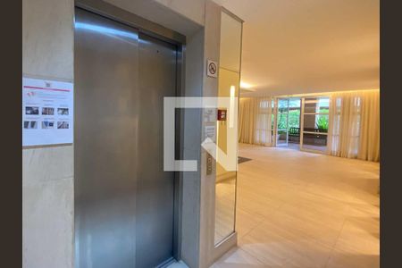 Apartamento à venda com 83m², 3 quartos e 1 vaga Apartamento à venda com 83m², 3 quartos e 1 vagaÁrea comum