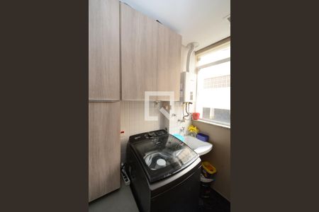 Casa de condomínio à venda com 96m², 3 quartos e 2 vagasÁrea de Serviço