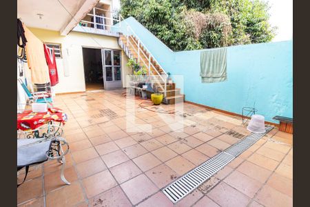 Casa à venda com 175m², 3 quartos e 2 vagasQuintal