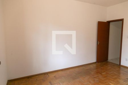 Casa à venda com 195m², 3 quartos e 2 vagas Casa à venda com 195m², 3 quartos e 2 vagasQuarto 4