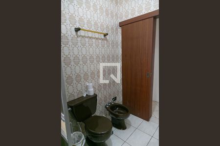 Casa à venda com 195m², 3 quartos e 2 vagas Casa à venda com 195m², 3 quartos e 2 vagasBanheiro 2