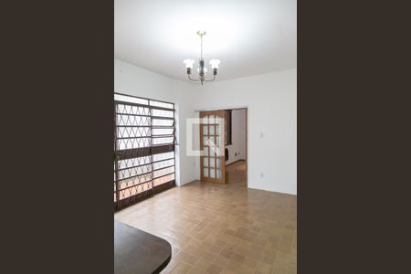 Casa à venda com 195m², 3 quartos e 2 vagas Casa à venda com 195m², 3 quartos e 2 vagasSala 2