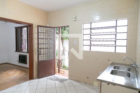 Casa à venda com 195m², 3 quartos e 2 vagas Casa à venda com 195m², 3 quartos e 2 vagasCozinha