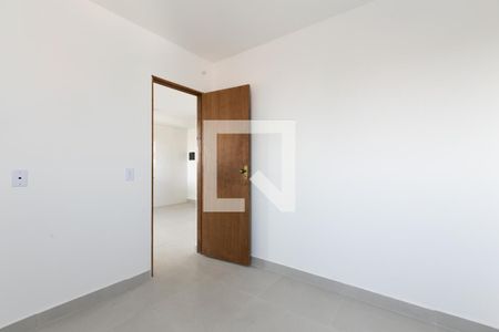 Quarto 1 de apartamento para alugar com 2 quartos, 42m² em Vila Taquari, São Paulo