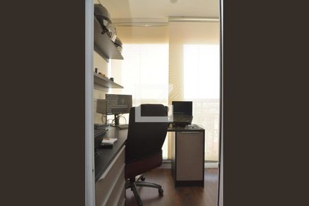 Apartamento à venda com 128m², 2 quartos e 2 vagasEscritório