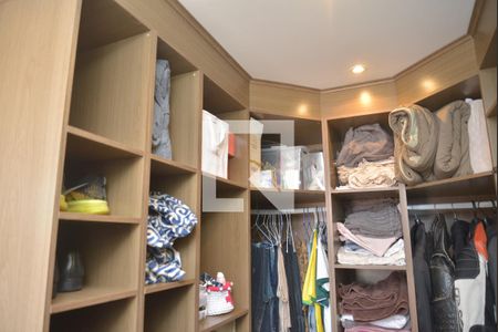 Closet da suíte 1 de apartamento à venda com 2 quartos, 128m² em Vila Camilópolis, Santo André