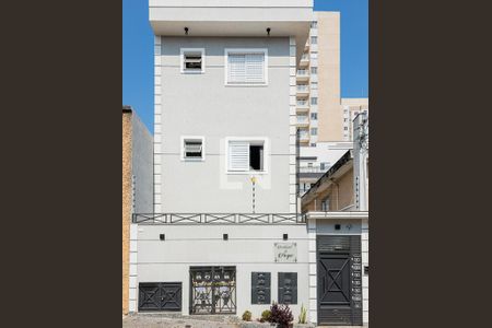 Apartamento para alugar com 46m², 2 quartos e sem vaga Apartamento para alugar com 46m², 2 quartos e sem vagaFachada