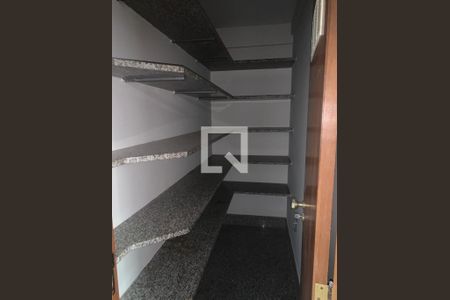 Apartamento à venda com 253m², 4 quartos e 4 vagasDispensa