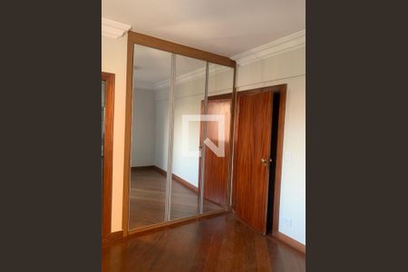 Apartamento à venda com 253m², 4 quartos e 4 vagasSegunda Suite