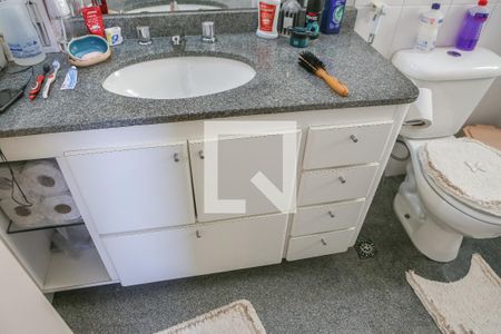 Apartamento à venda com 116m², 3 quartos e 3 vagasBanheiro da Suíte 2