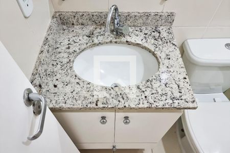 Apartamento para alugar com 62m², 2 quartos e 2 vagasBanheiro