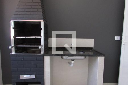 Casa à venda com 75m², 2 quartos e 2 vagasChurrasqueira