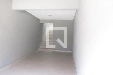 Casa à venda com 75m², 2 quartos e 2 vagasGaragem