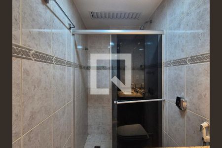 Apartamento à venda com 70m², 2 quartos e 1 vaga Apartamento à venda com 70m², 2 quartos e 1 vagaBanheiro Social