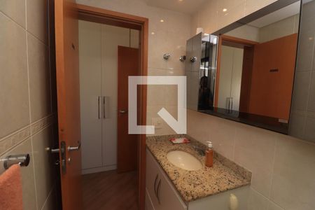 Apartamento à venda com 89m², 3 quartos e 2 vagasBanheiro da Suíte