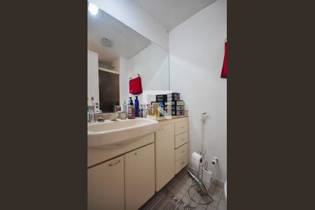 Apartamento à venda com 75m², 2 quartos e 2 vagasBanheiro Suíte