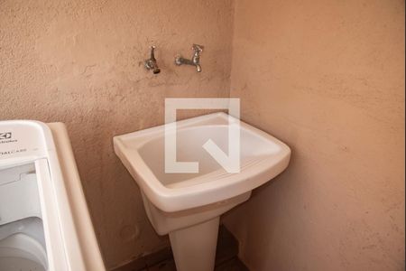 Casa à venda com 172m², 3 quartos e 1 vagaÁrea de Serviço