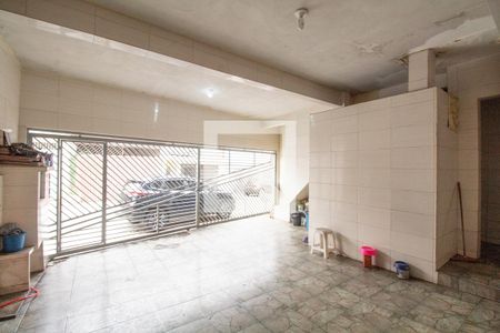 Casa à venda com 200m², 2 quartos e 2 vagasAmpla garagem