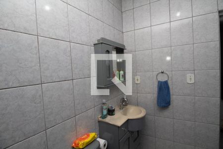 Casa à venda com 200m², 2 quartos e 2 vagasBanheiro Social Casa 1