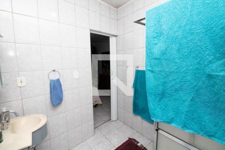 Casa à venda com 200m², 2 quartos e 2 vagasBanheiro Social Casa 1