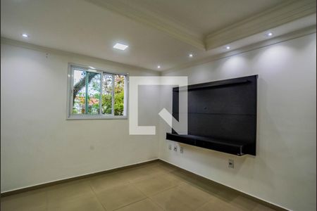 Sala de casa para alugar com 2 quartos, 89m² em Jardim Ana Maria, Santo André