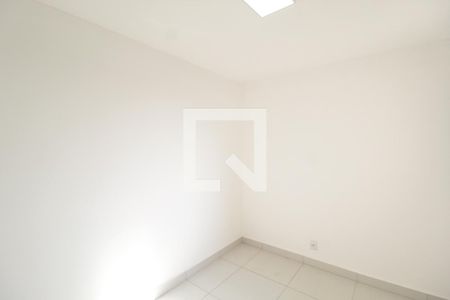 Quarto 1 de apartamento para alugar com 2 quartos, 56m² em Novo Mundo, Uberlândia