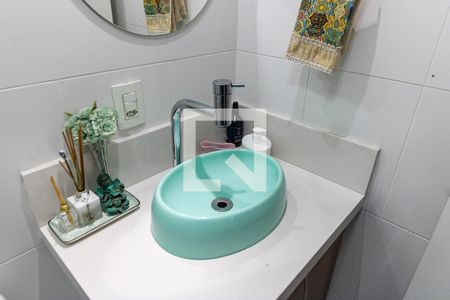 Apartamento à venda com 67m², 2 quartos e 1 vagaBanheiro Social