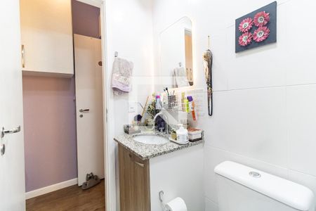 Apartamento à venda com 67m², 2 quartos e 1 vagaBanheiro da Suíte