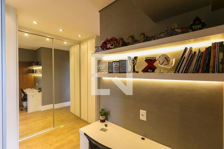 Apartamento à venda com 104m², 2 quartos e 2 vagasEscritório