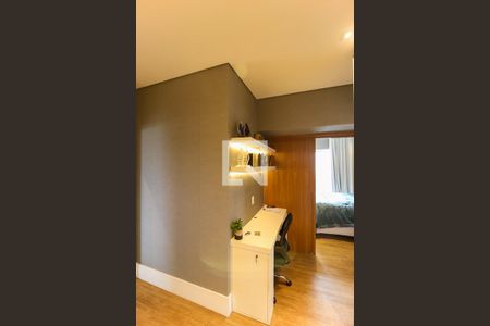 Apartamento à venda com 104m², 2 quartos e 2 vagasEscritório