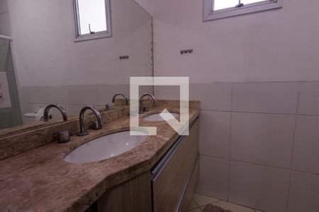 Apartamento para alugar com 135m², 2 quartos e 4 vagas Apartamento para alugar com 135m², 2 quartos e 4 vagasBanheiro 2