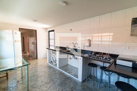 Casa à venda com 750m², 4 quartos e 8 vagasCozinha