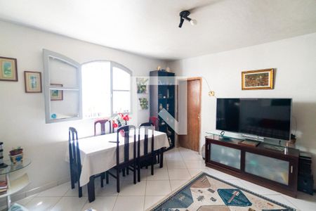 Casa à venda com 750m², 4 quartos e 8 vagasQuarto