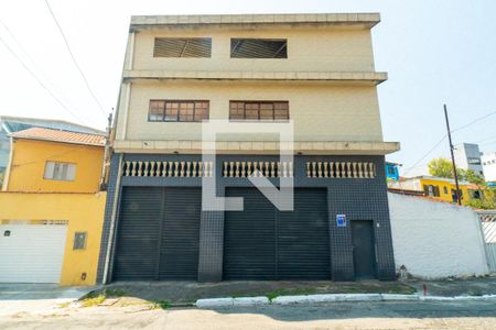 Casa à venda com 750m², 4 quartos e 8 vagasFachada