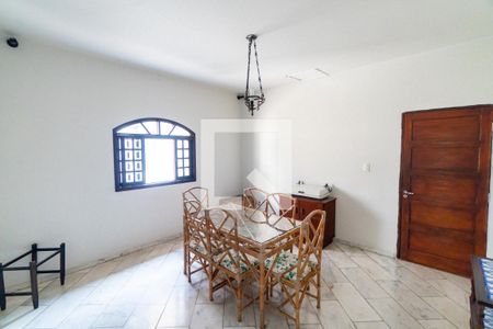 Casa à venda com 750m², 4 quartos e 8 vagasSala de Jantar