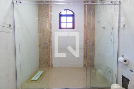 Casa à venda com 750m², 4 quartos e 8 vagasBanheiro da Suíte 2 Detalhe